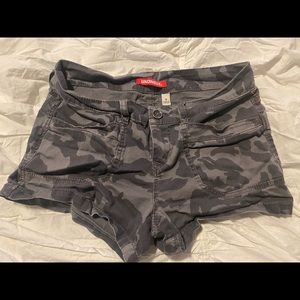 UNIONBAY camo shorts